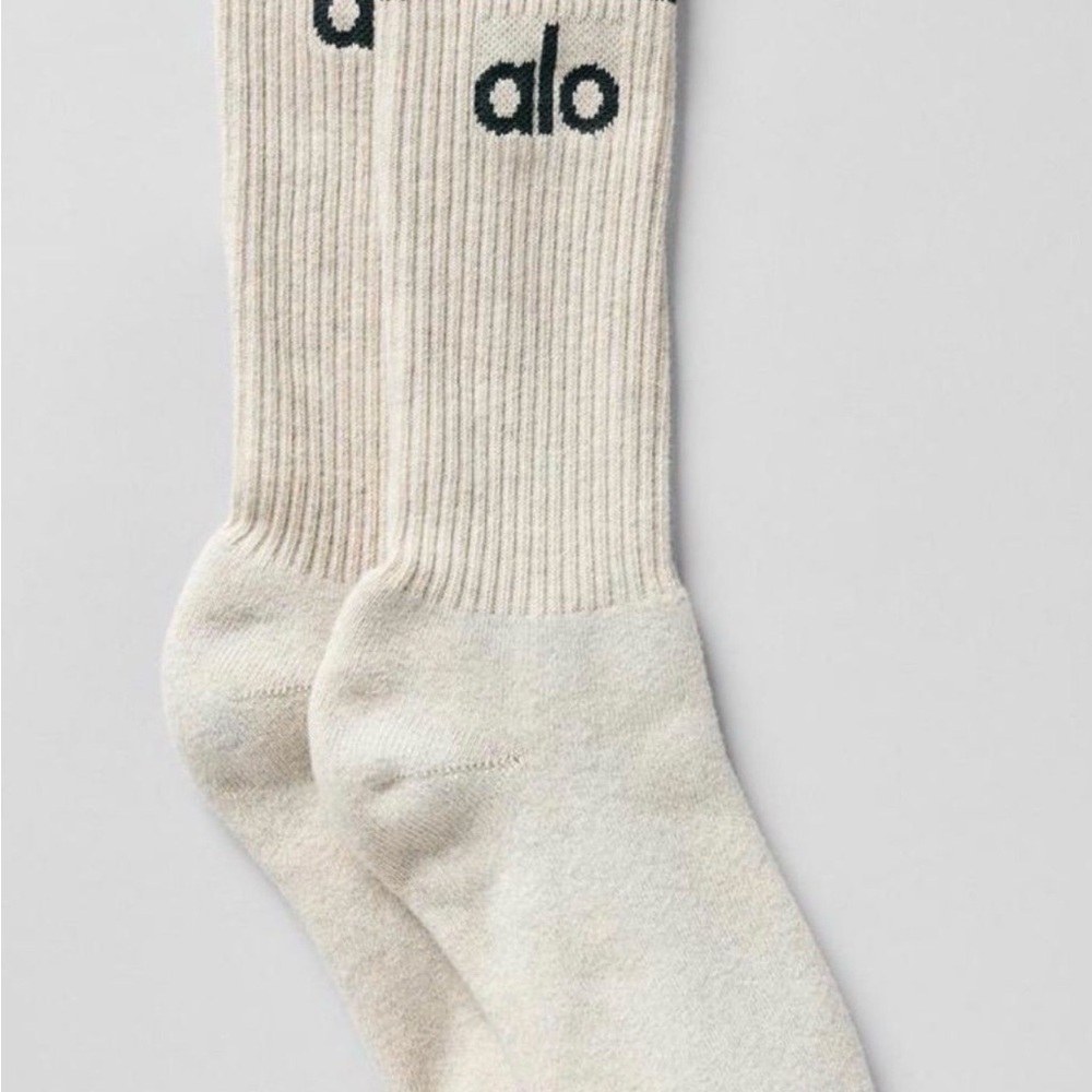 ALO Yoga Oatmeal Thrownack Socks